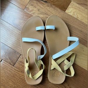 Reef Women's Sandals in Tan and White